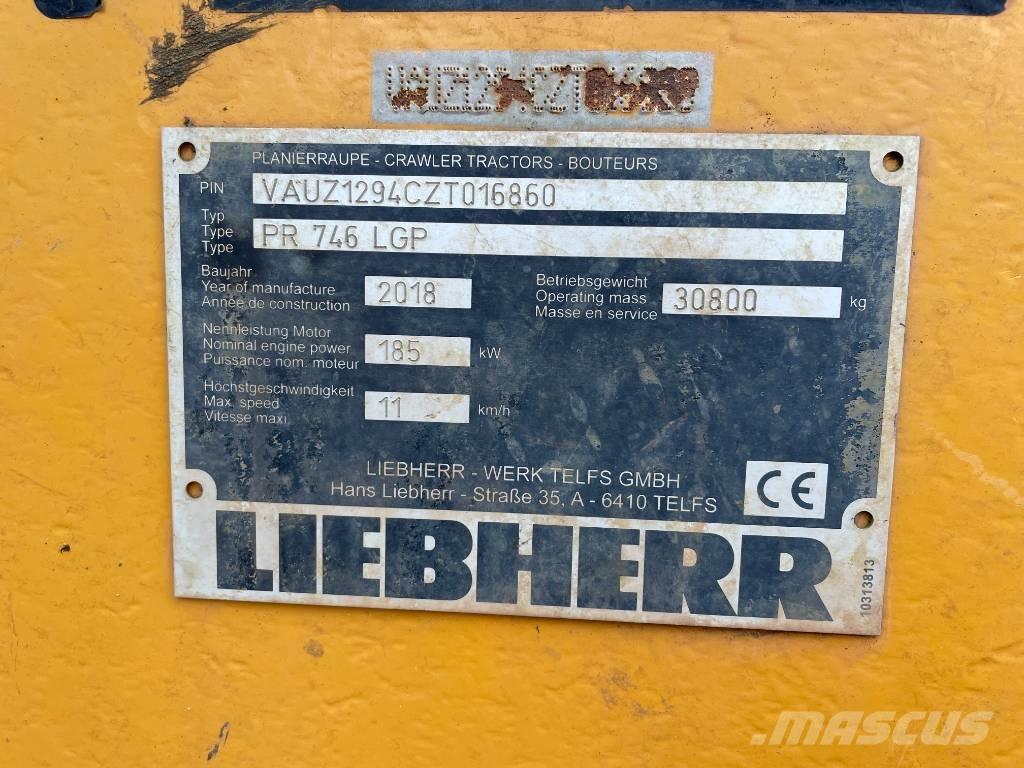 Liebherr PR 746 ブルドーザー