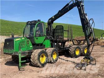 John Deere 1110 E フォワーダー