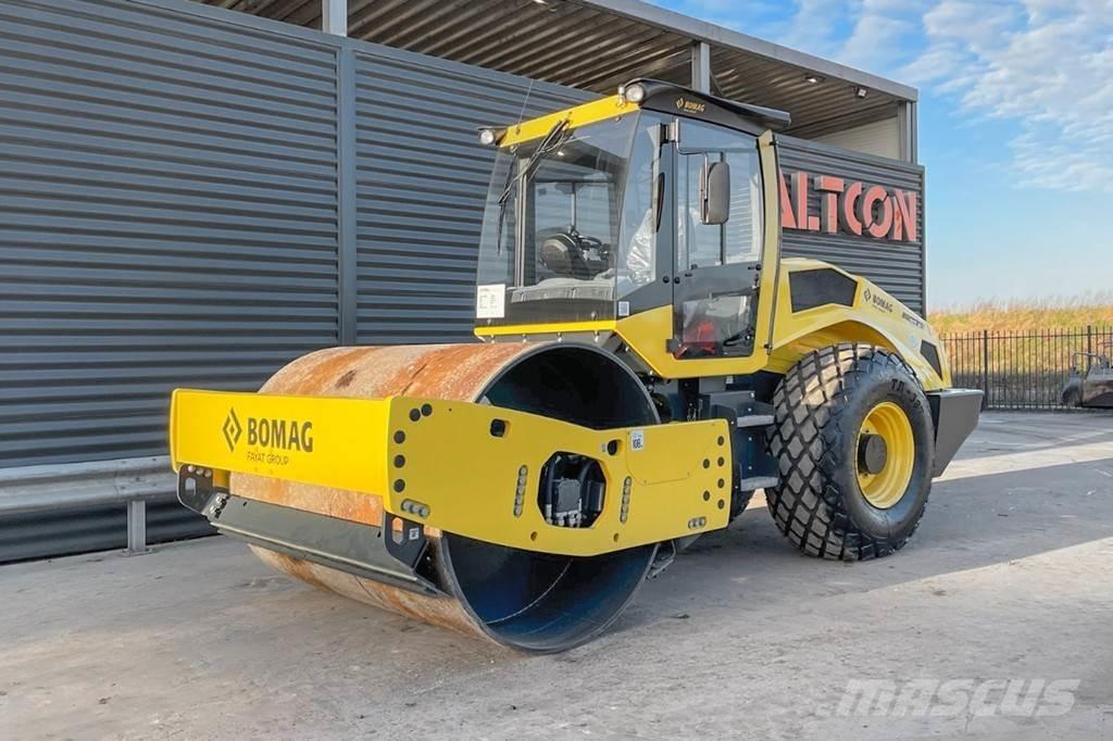 Bomag BW 213 D-5 振動ローラ