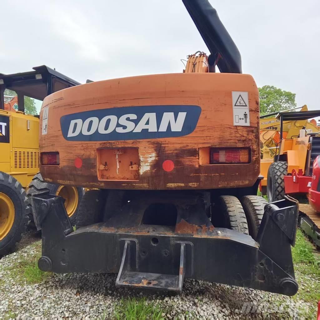 Doosan DH 210 W-7 ホイール式油圧ショベル（パワーショベル・ユンボ・バックホー）