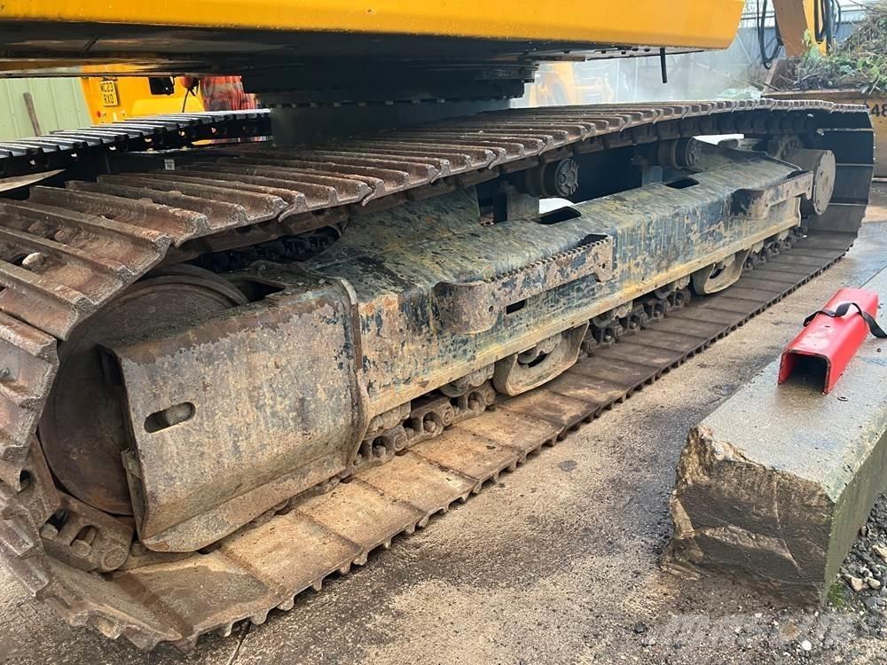 JCB 220 X Series 大型油圧ショベル12t以上（パワーショベル・ユンボ）