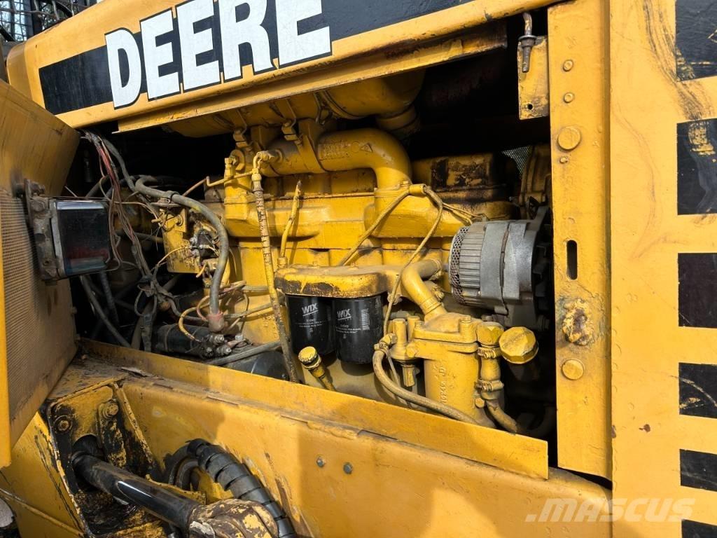John Deere 640 D スキッダー