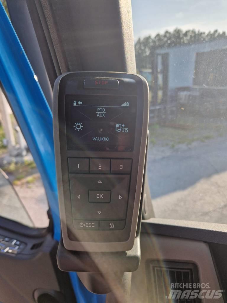 Volvo FM500 6X2*4 キャブ付きシャーシ