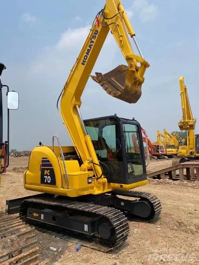 Komatsu PC 70 中型油圧ショベル 7ｔ-12ｔ（ユンボ・パワーショベル・バックホー）
