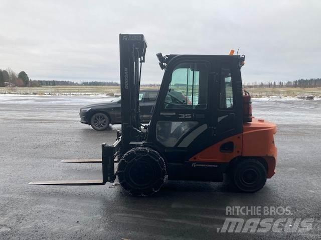 Doosan D35C-7 ディーゼル・軽油