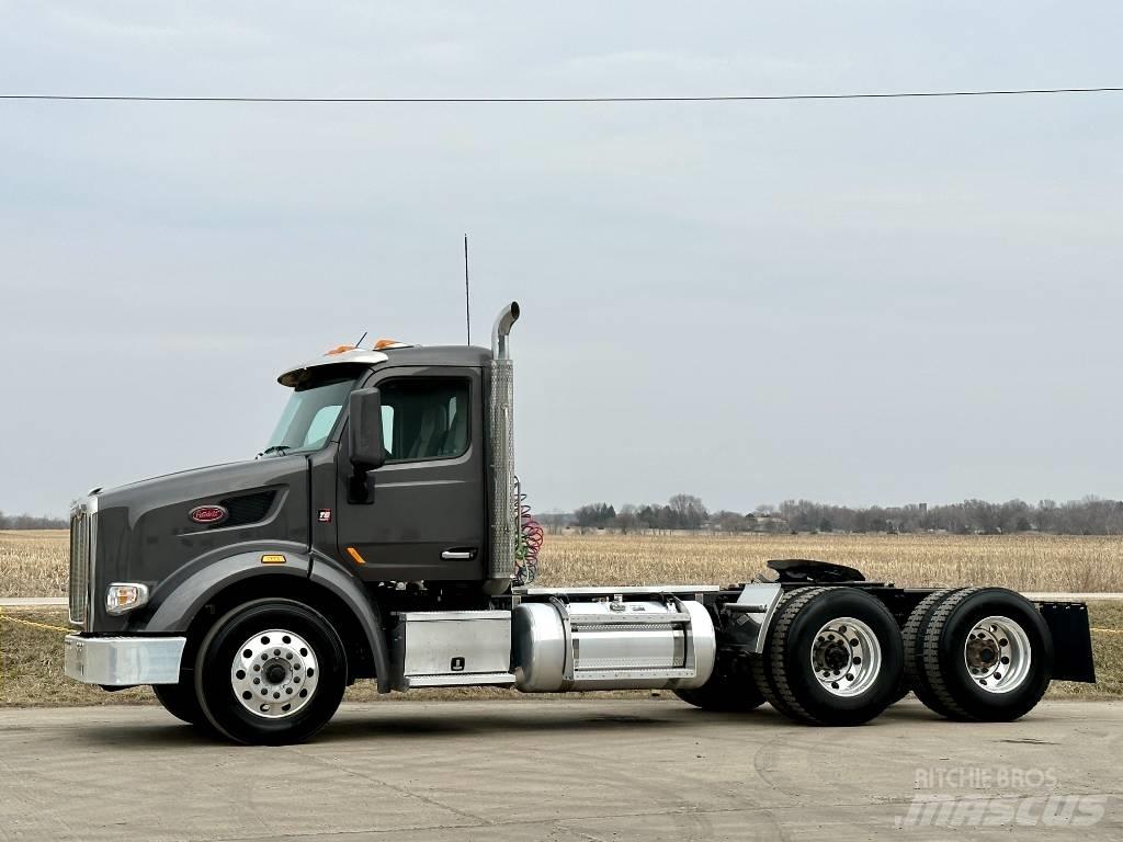 Peterbilt 567 中古トラクターヘッド | トレーラーヘッド