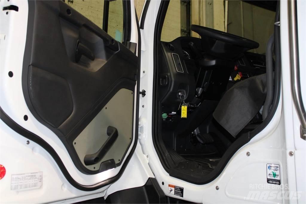 BIK HL 58T クレーントラック、ユニック車