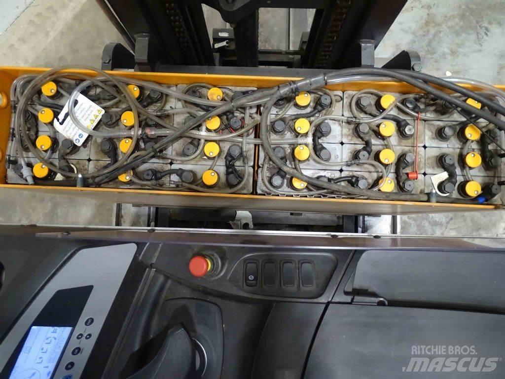 Still FM-X12 リーチフォークリフト