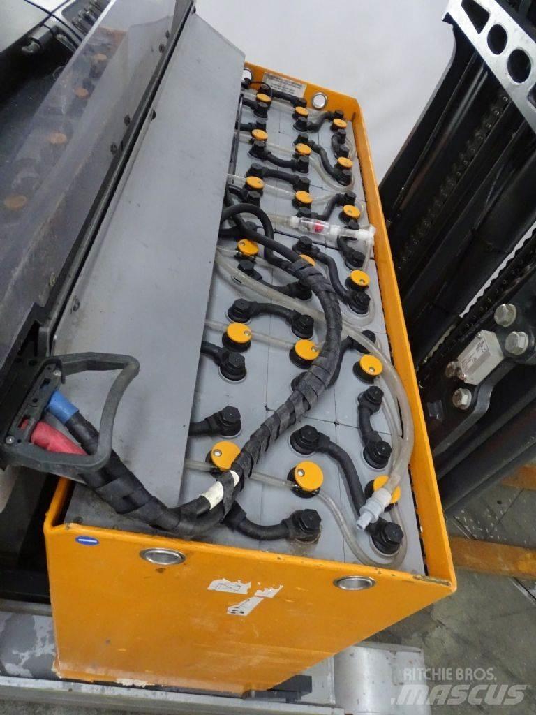 Still FM-X14 リーチフォークリフト