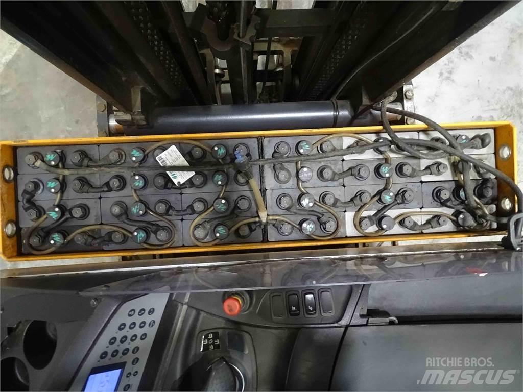 Still FM-X14 リーチフォークリフト