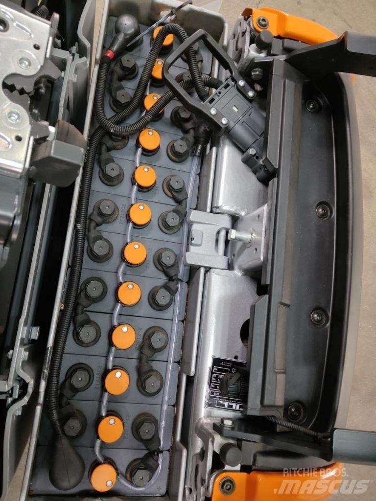 Still LTX-T06 トーイングトラック
