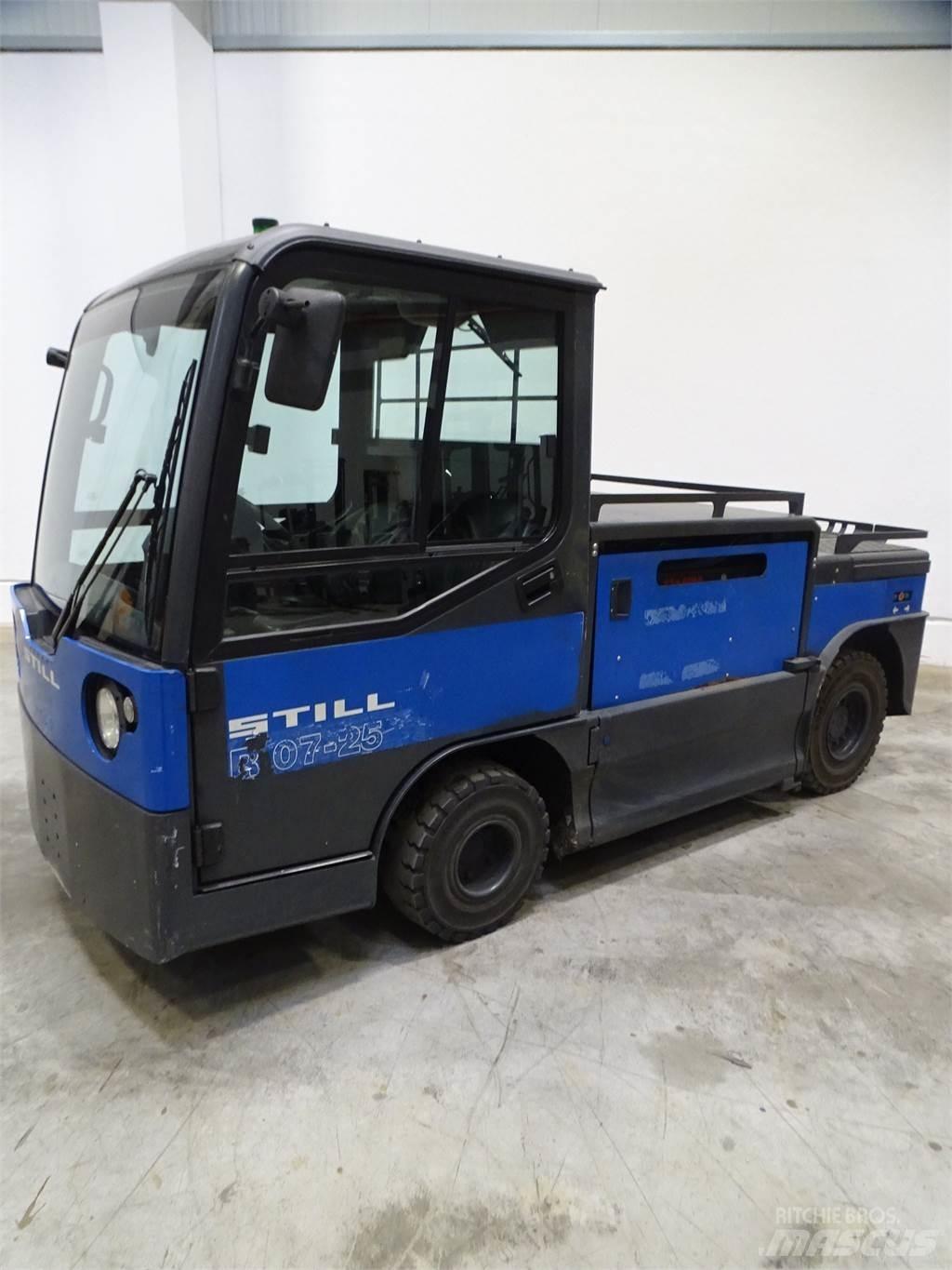 Still R07-25 トーイングトラック