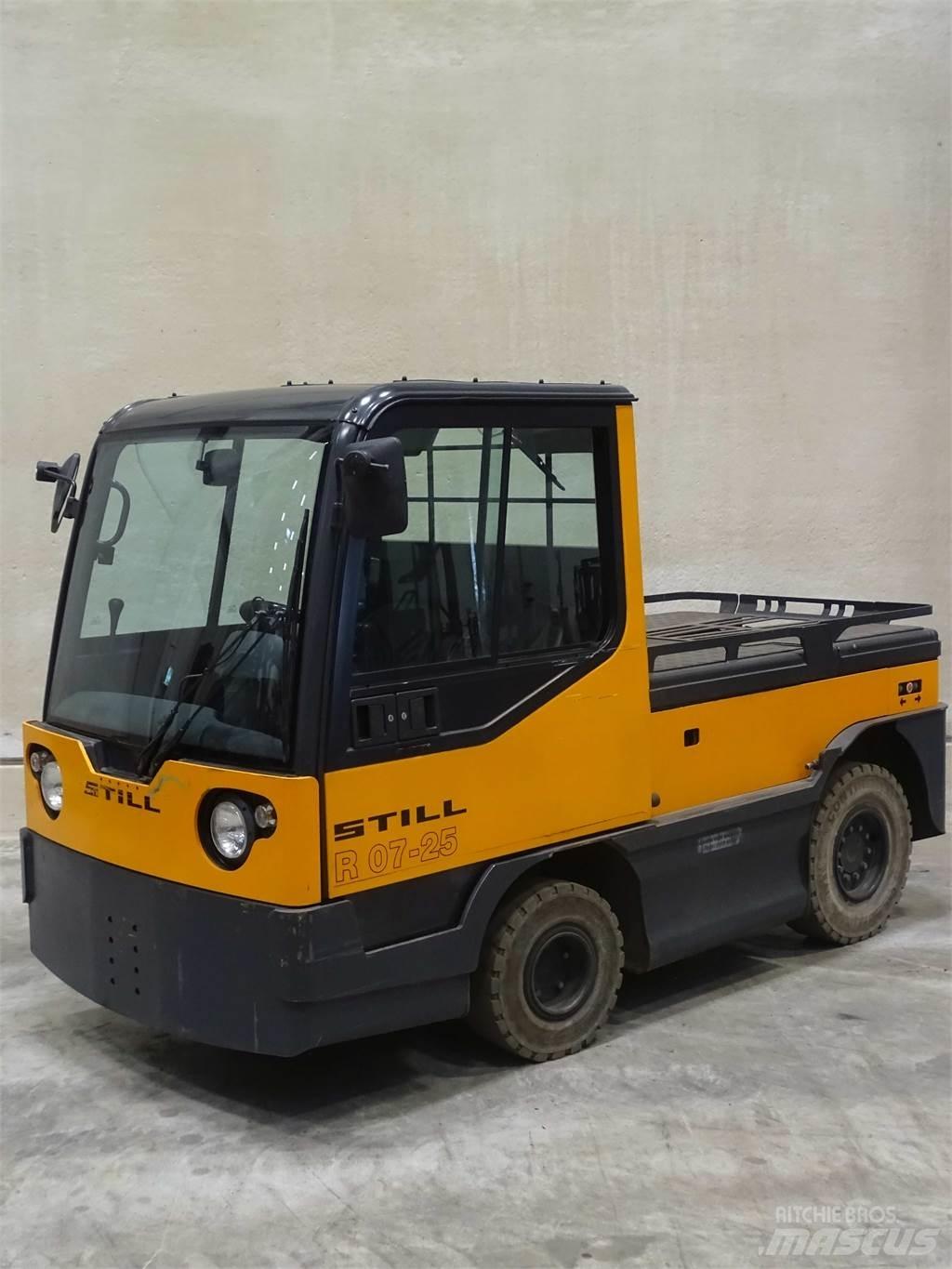 Still R07-25 トーイングトラック