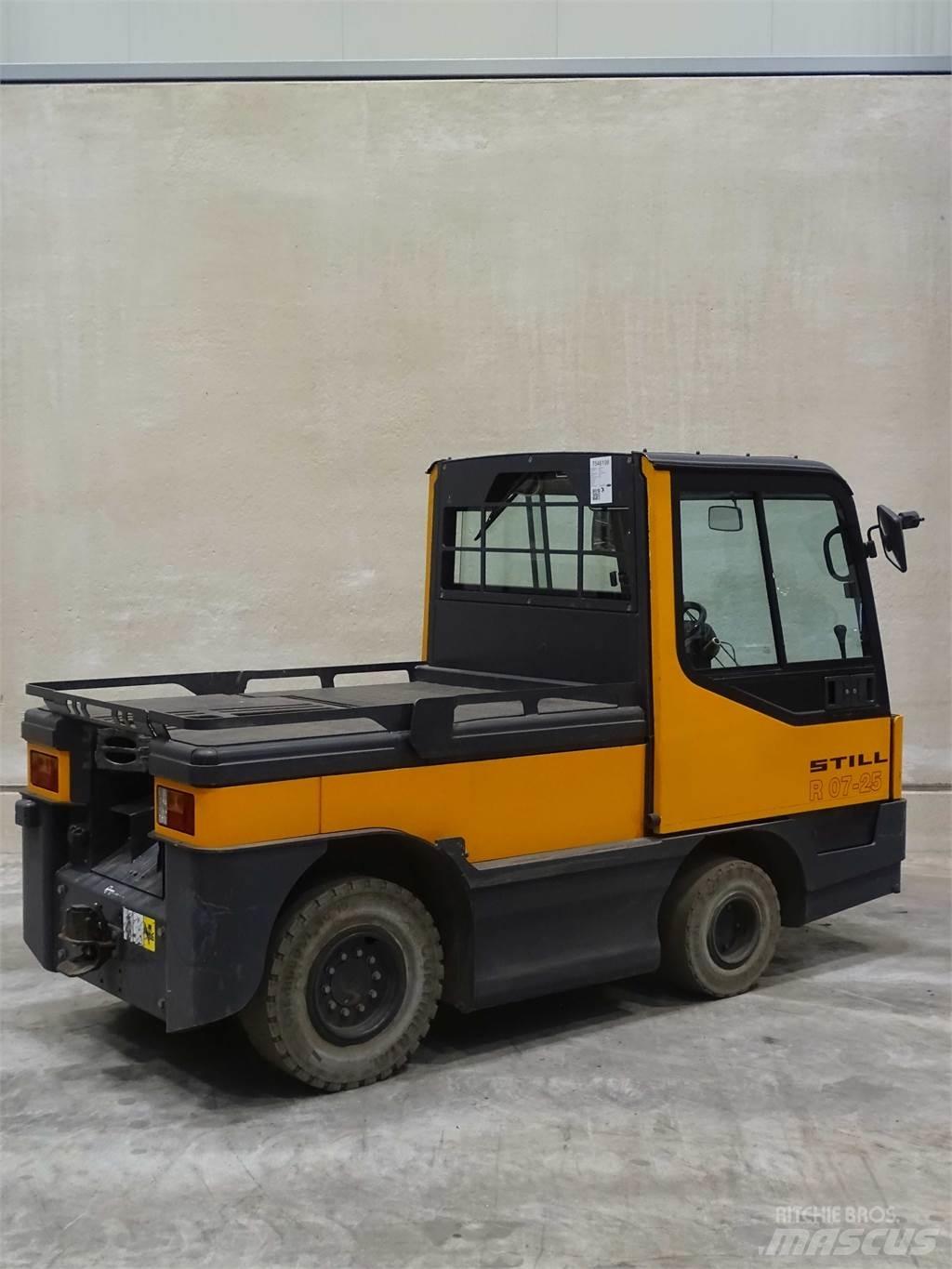 Still R07-25 トーイングトラック