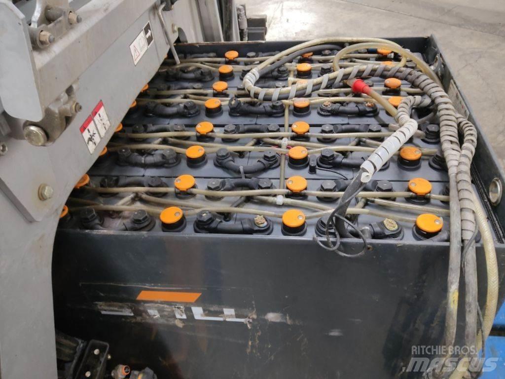 Still RX60-25 バッテリーフォークリフト