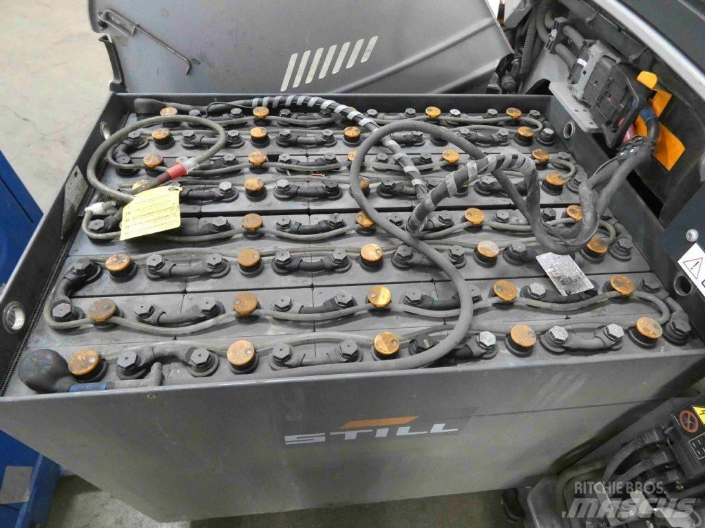 Still RX60-25 バッテリーフォークリフト