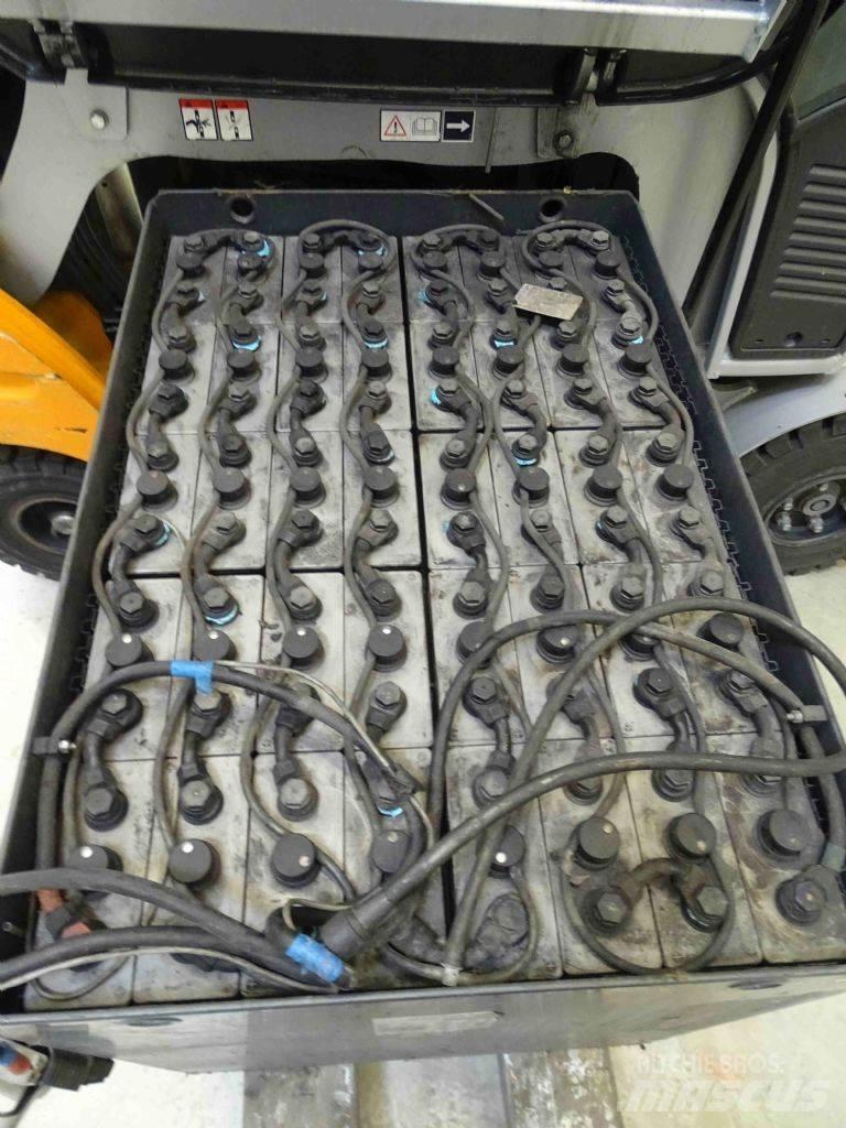 Still RX60-25/600 バッテリーフォークリフト