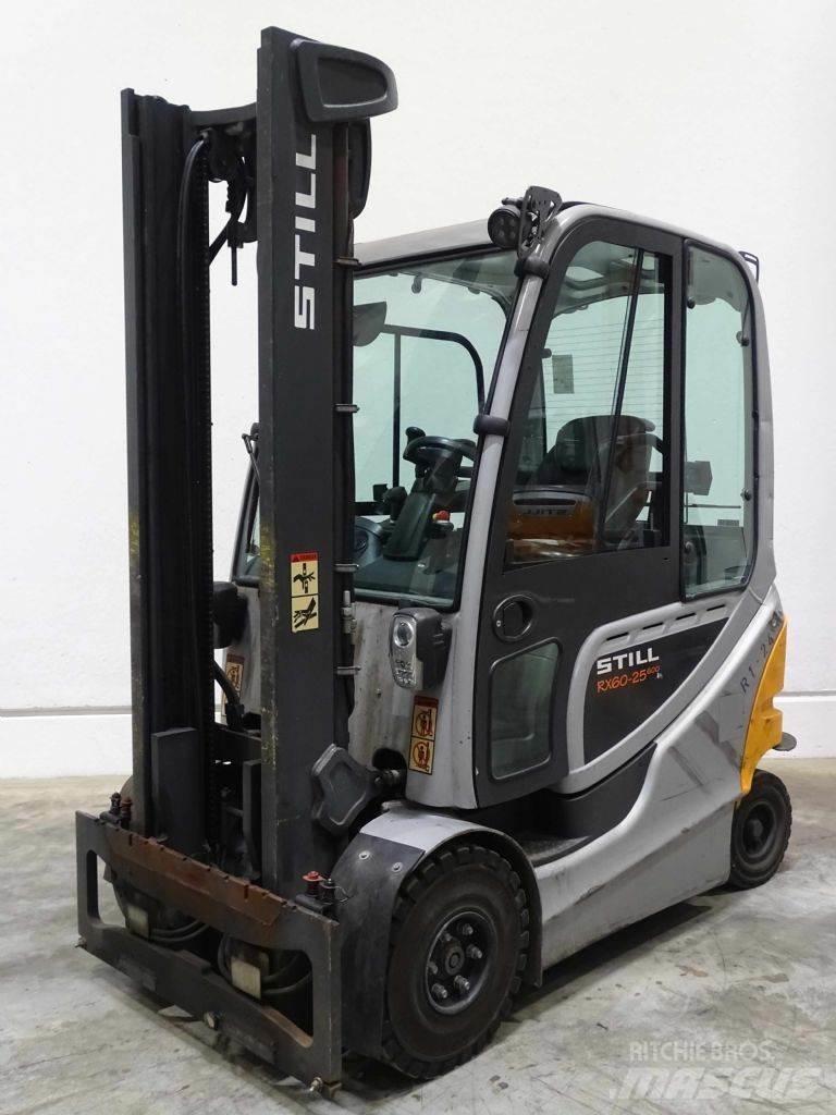 Still RX60-25/600 バッテリーフォークリフト