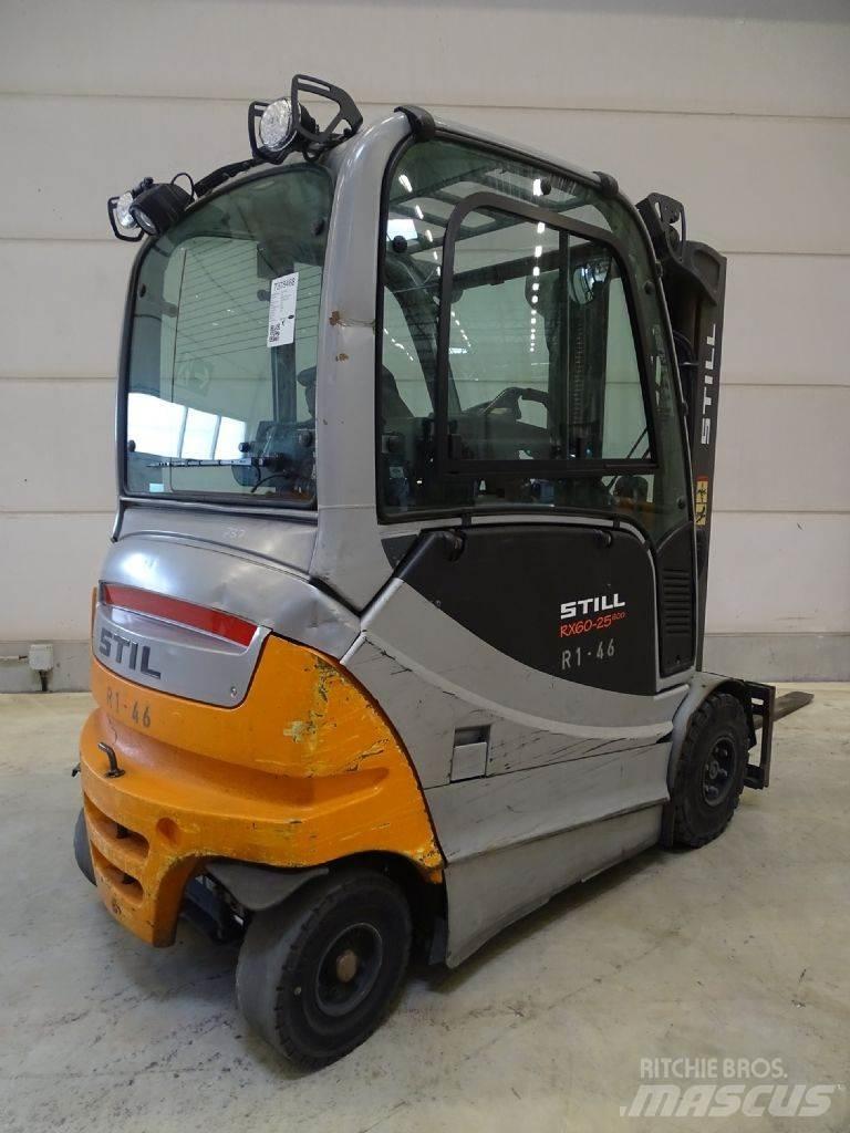 Still RX60-25/600 バッテリーフォークリフト