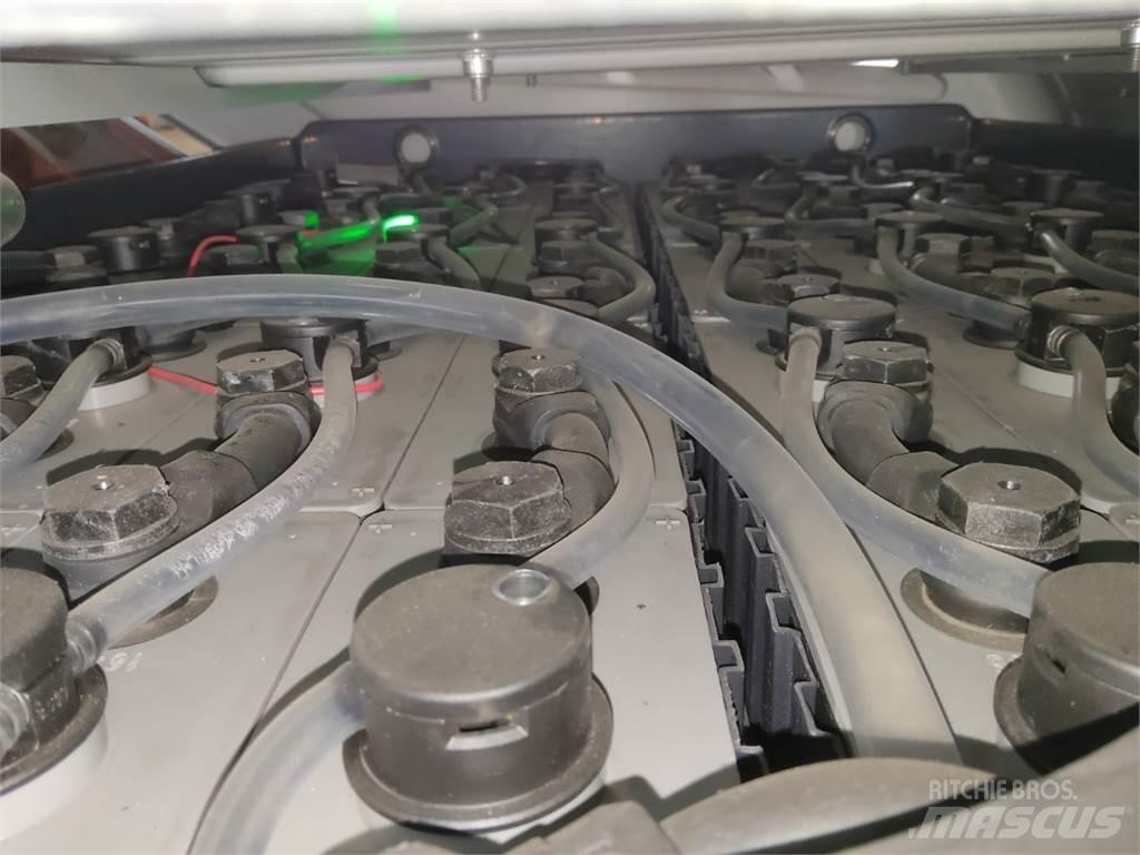 Still RX60-30 バッテリーフォークリフト