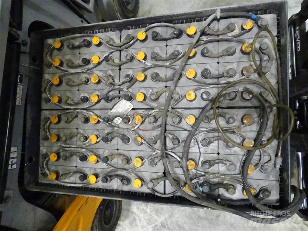 Still RX60-30 バッテリーフォークリフト