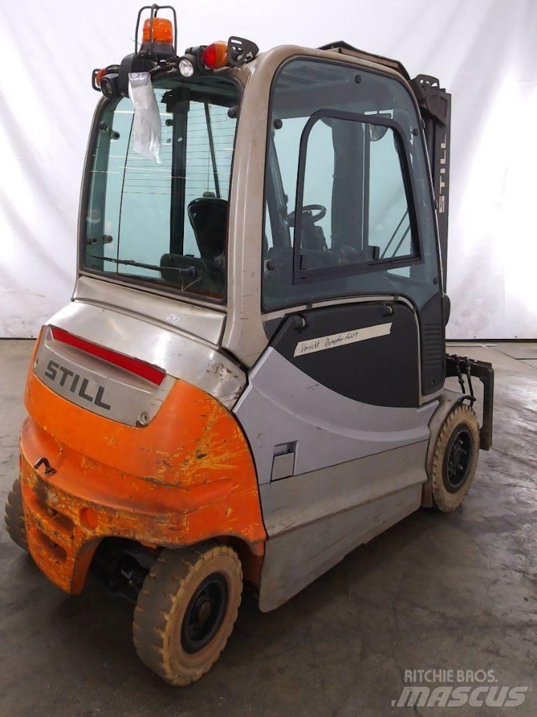 Still RX60-30L バッテリーフォークリフト