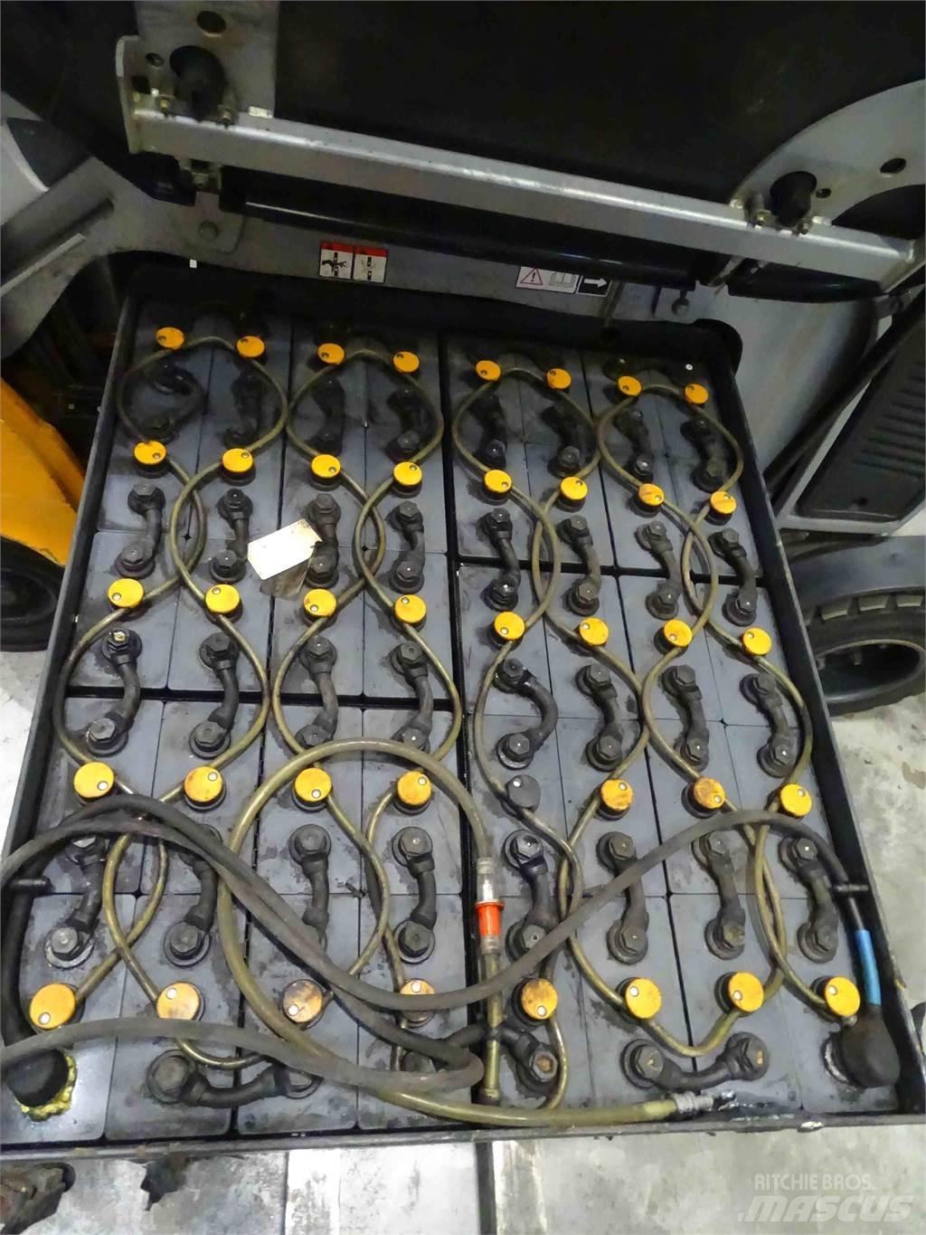 Still RX60-30L バッテリーフォークリフト