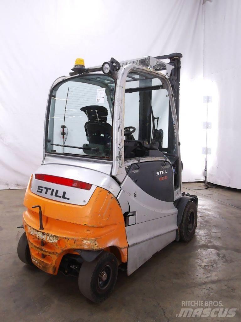 Still RX60-35 バッテリーフォークリフト