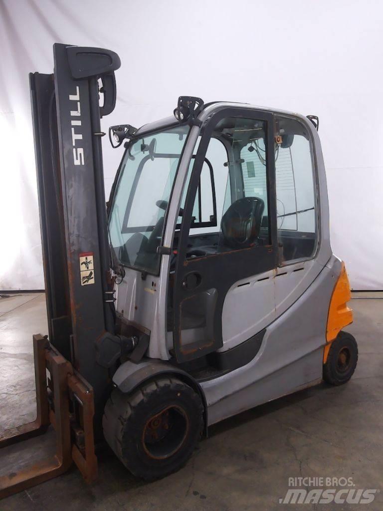 Still RX60-35 バッテリーフォークリフト