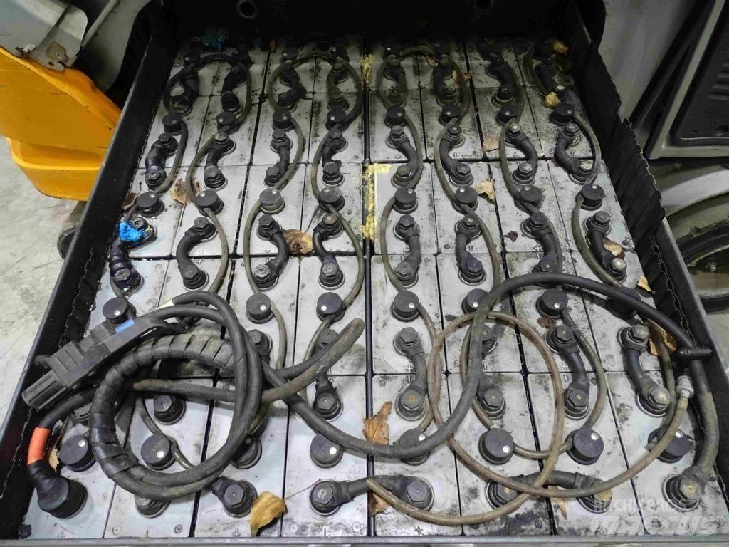 Still RX60-35 バッテリーフォークリフト