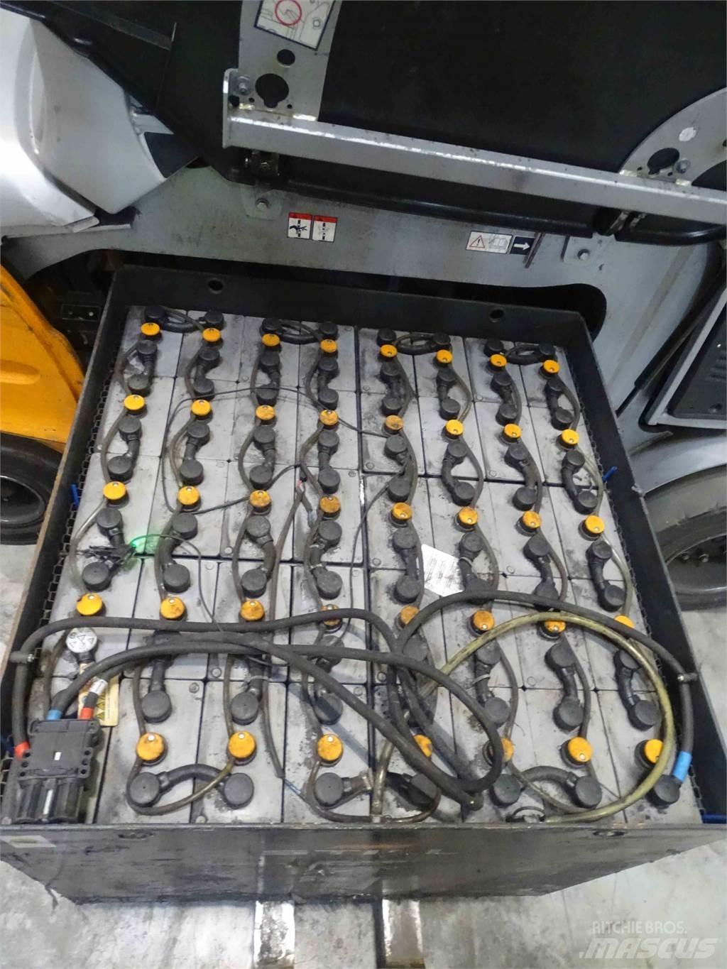 Still RX60-50 バッテリーフォークリフト