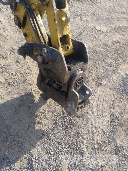 CAT 306 CR ミニ油圧ショベル 7t以下（ミニユンボ・ミニディガー）