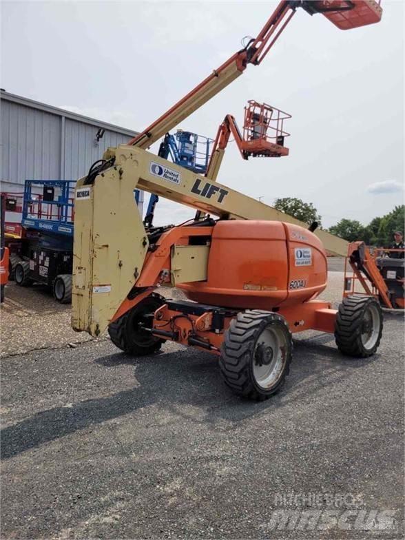 JLG 600AJ ブームリフト　屈伸型