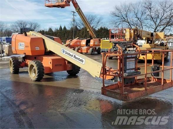 JLG 600S ブームリフト　直伸型
