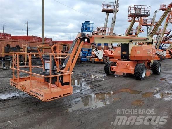 JLG 800AJ ブームリフト　屈伸型