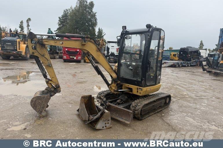 CAT 302.7DCR ミニ油圧ショベル 7t以下（ミニユンボ・ミニディガー）