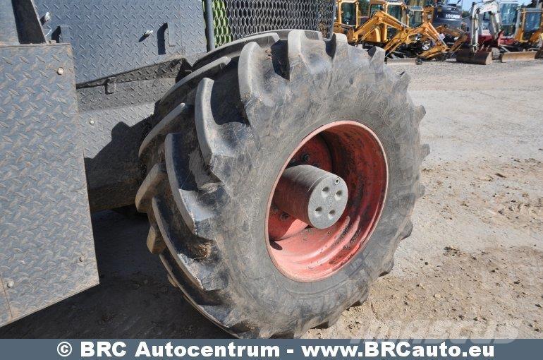 CLAAS Axion 870 トラクター