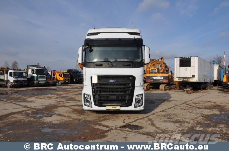 Ford F-MAX 中古トラクターヘッド | トレーラーヘッド