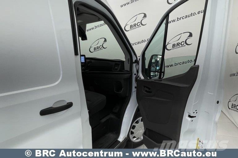 Ford Transit ボックストラック