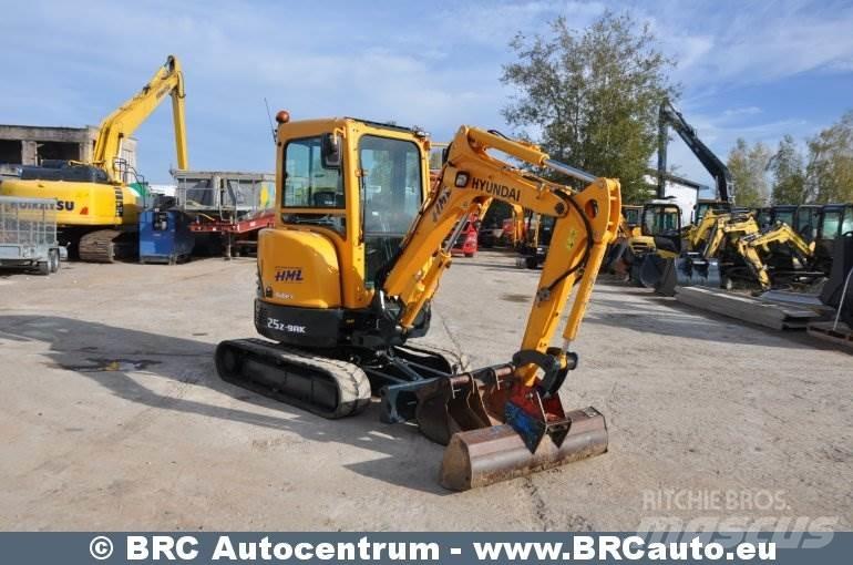 Hyundai R25Z-9AK ミニ油圧ショベル 7t以下（ミニユンボ・ミニディガー）