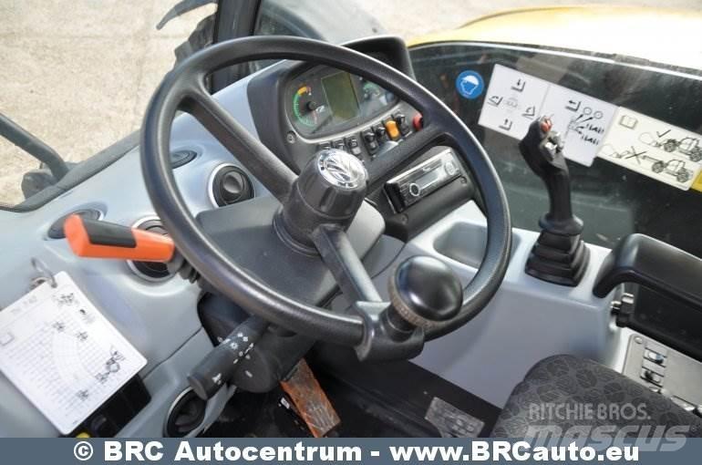 New Holland TH 7.42 テレスコーピックハンドラー