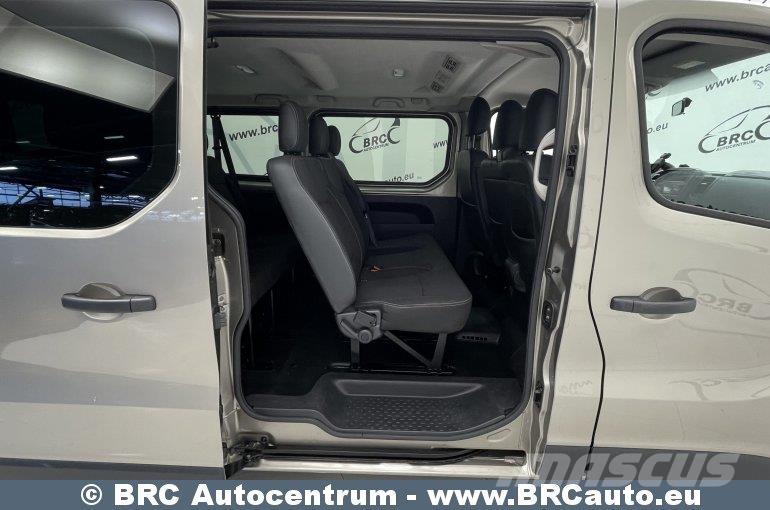 Renault Trafic マイクロバス