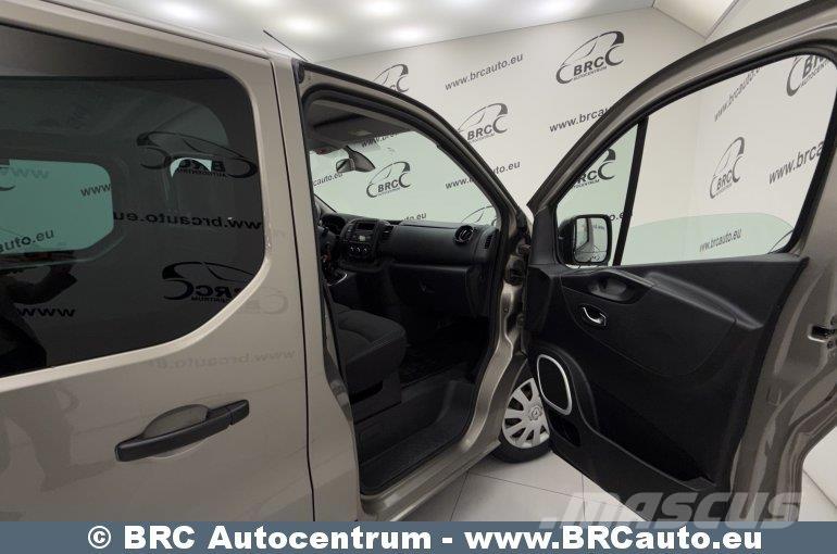 Renault Trafic マイクロバス