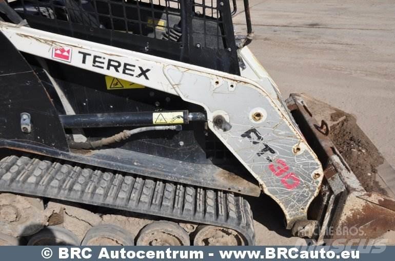 Terex PT30A スキッドステアローダー