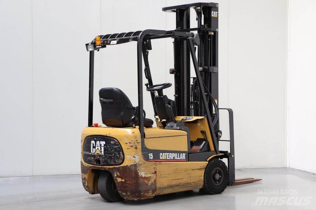 CAT EP15KRT バッテリーフォークリフト