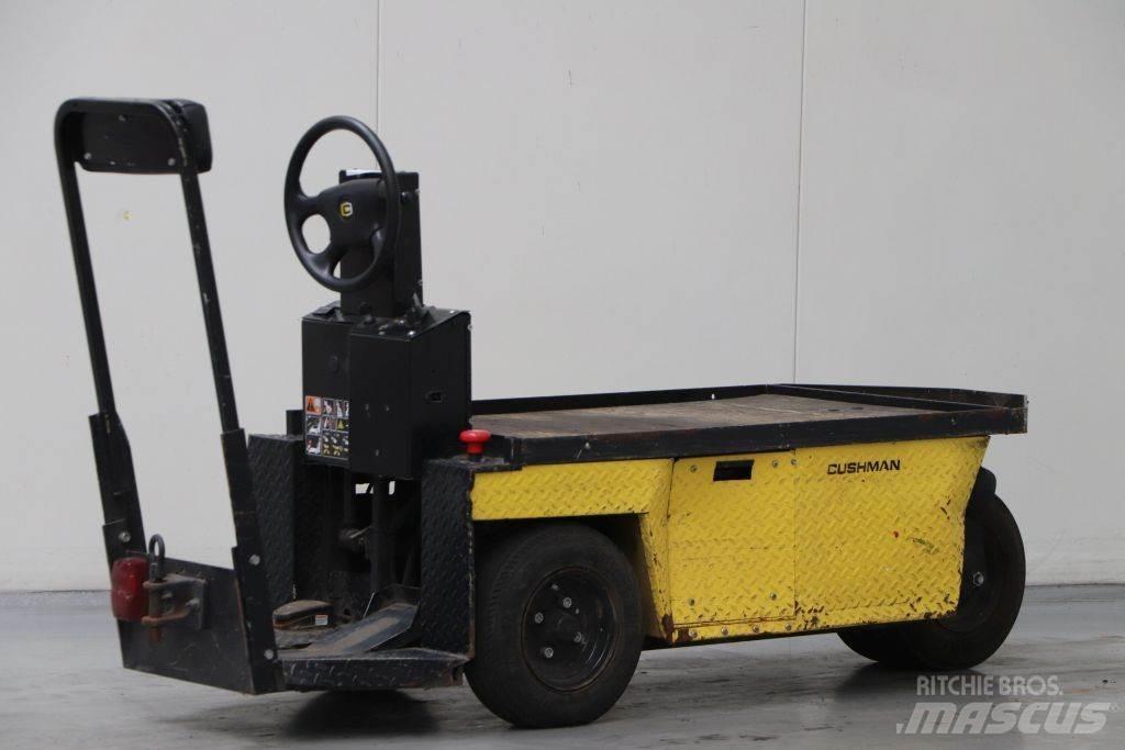 Cushman  トーイングトラック