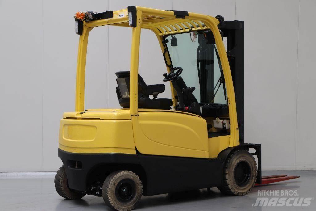 Hyster J3.0XN バッテリーフォークリフト