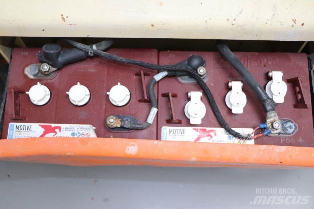 JLG 3246 ES シザースリフト