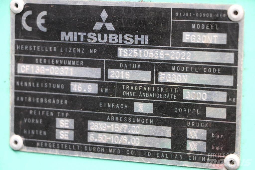 Mitsubishi FG30NT LPGフォークリフト