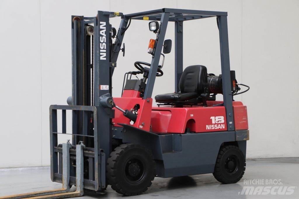 Nissan J01A18 LPGフォークリフト